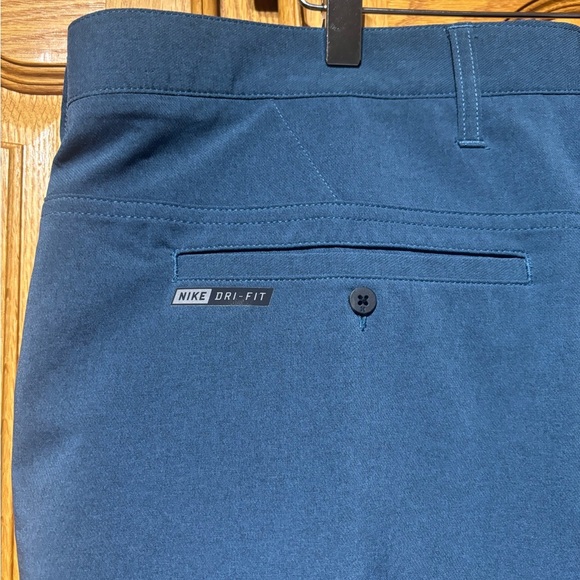 Hurley X Nike Dri-Fit Chino 22 Walk
Shorts Size 38 - Picture 5 of 9